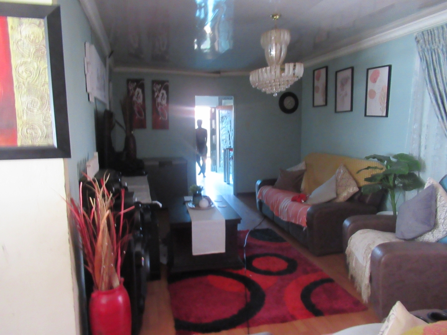 4 Bedroom Property for Sale in Thabong Free State